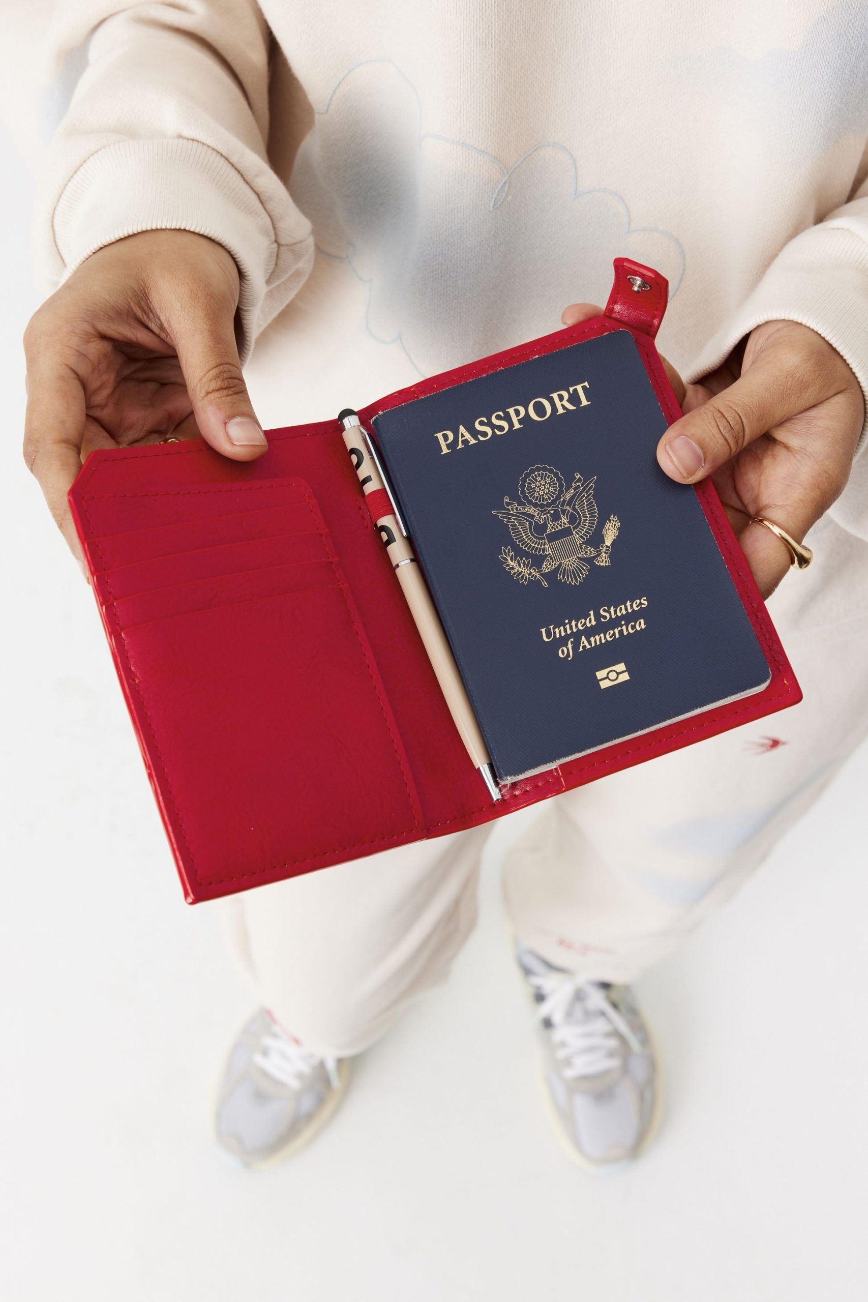 Resale The Passport & Luggage Tag Set in Text Me Red - Image 4