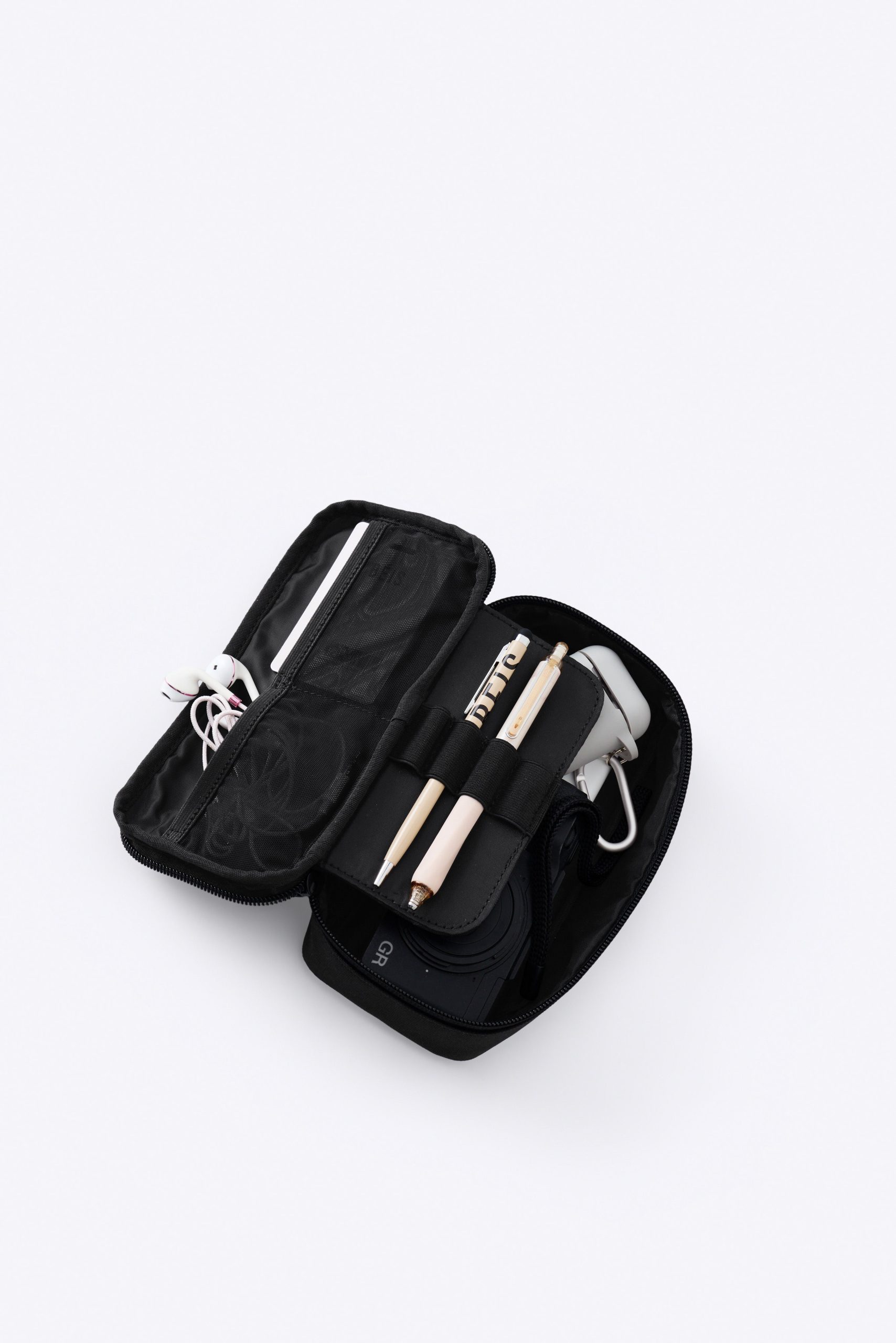 Resale The Tech Organizer in Black - Image 3
